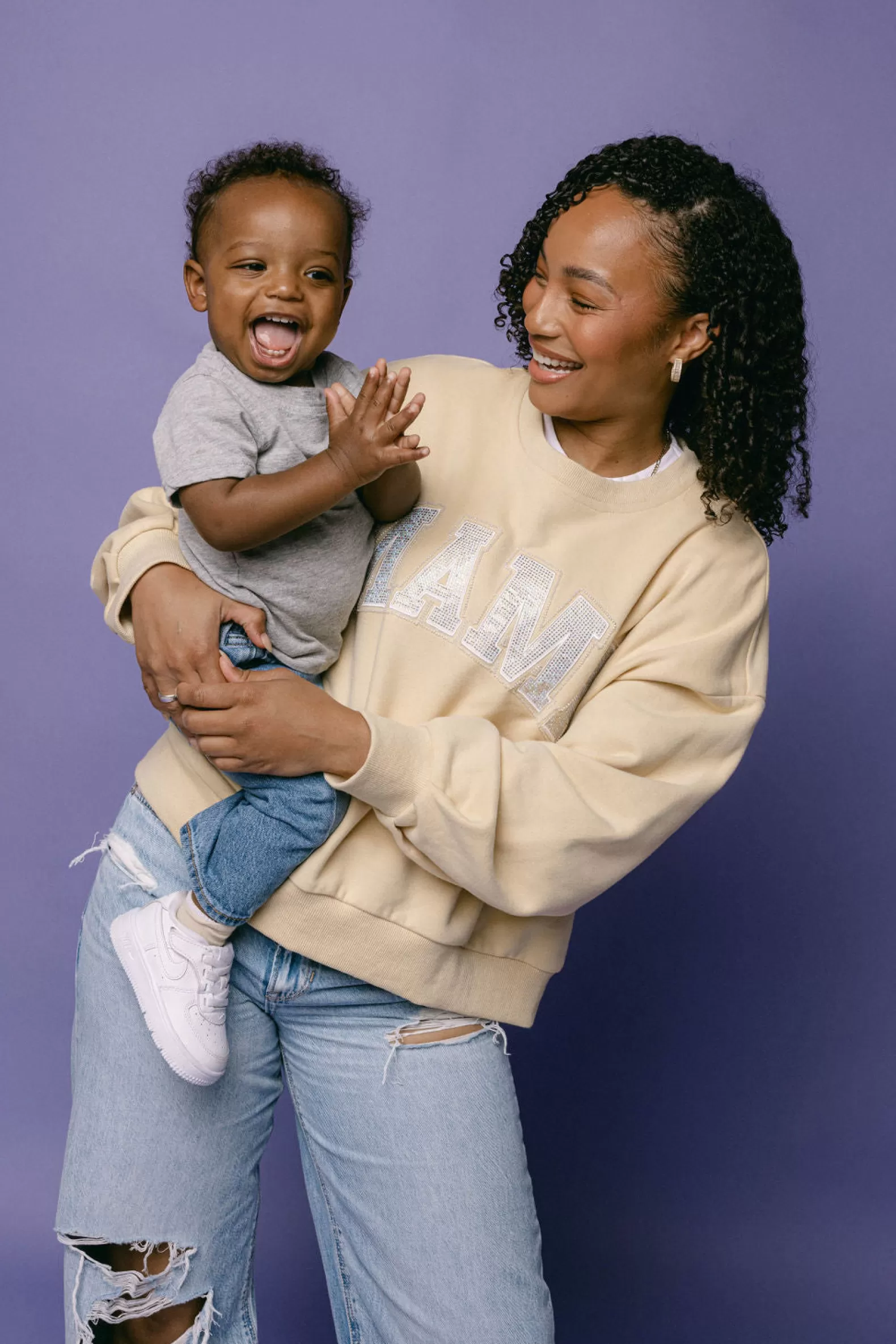 Queen of Sparkles Sweatshirts<'Mama' Sweatshirt Beige