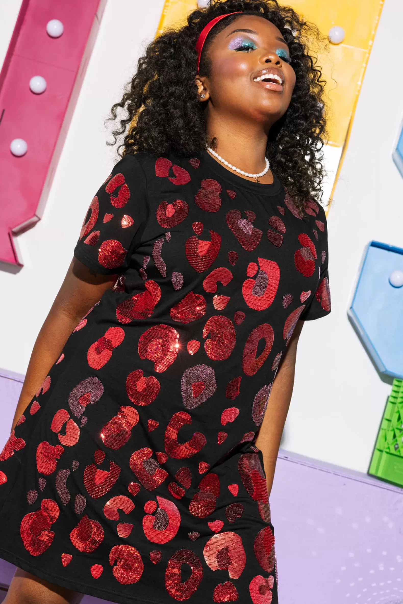 Queen of Sparkles Dresses<& Red Sequin & Seed Bead Leopard Tee Dress Black
