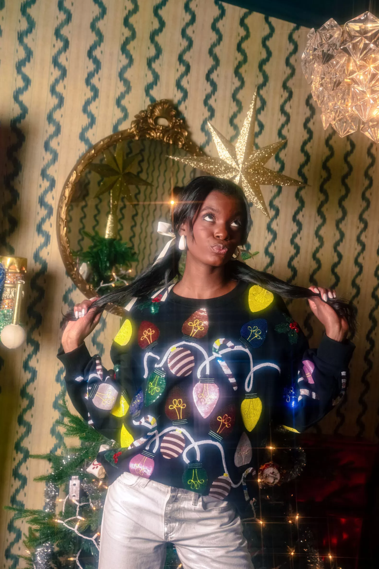 Queen of Sparkles Sweatshirts<Christmas Lights Oversized Sweatshirt Black