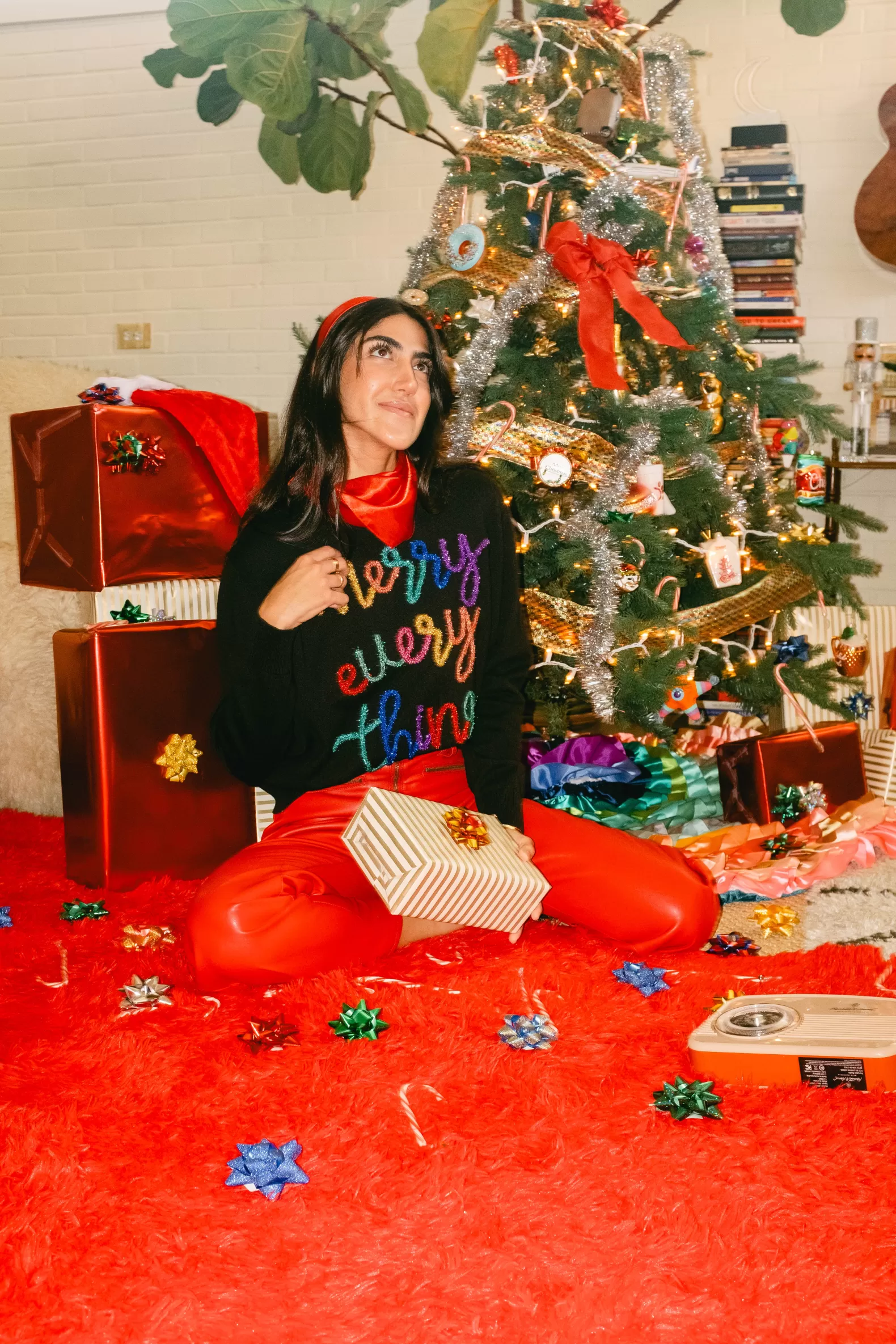 Queen of Sparkles Sweaters<Merry Everything Glitter Script Sweater Black