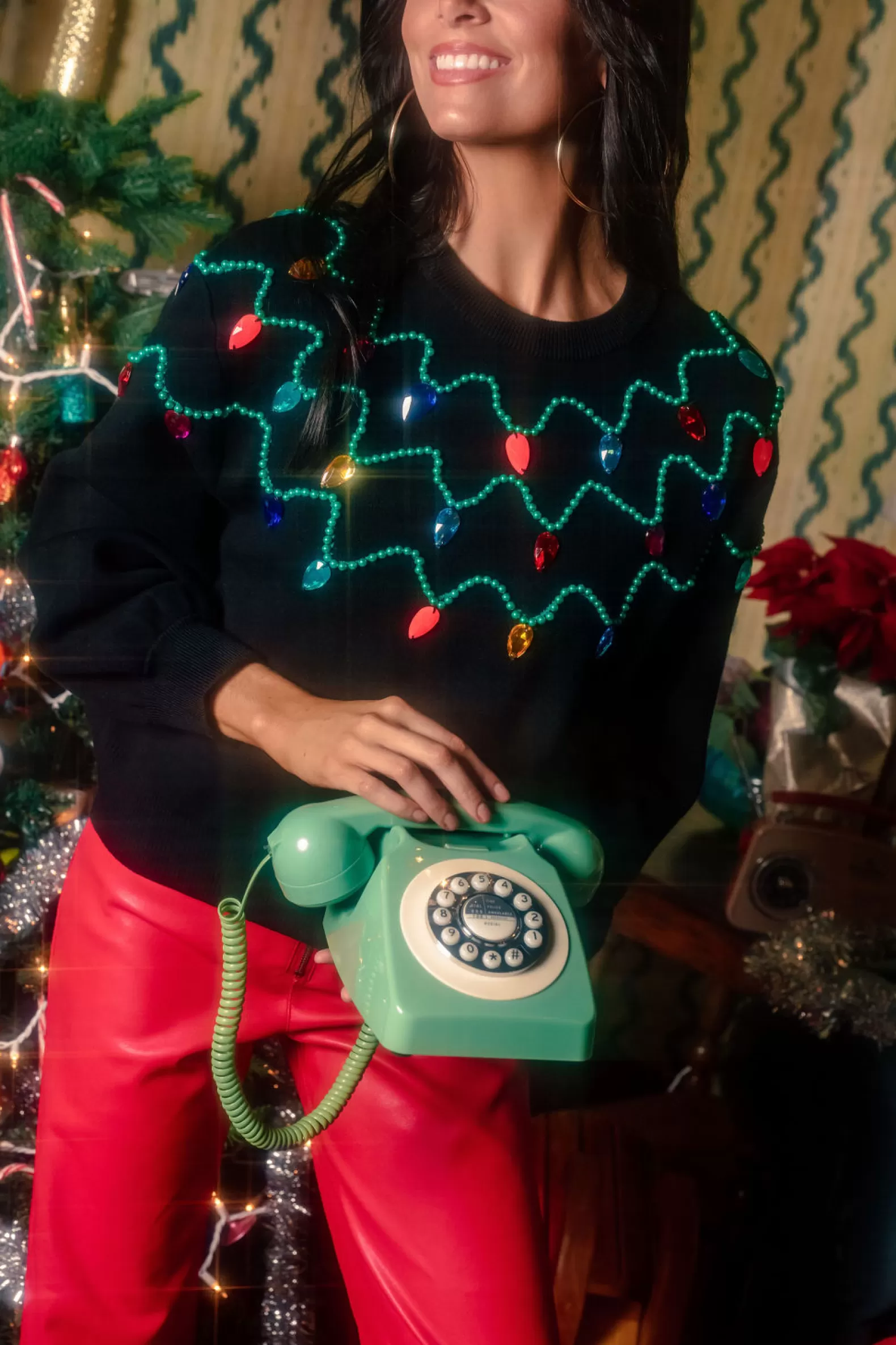 Queen of Sparkles Sweaters<Multi Pearl & Jewel Christmas Light Sweater Black