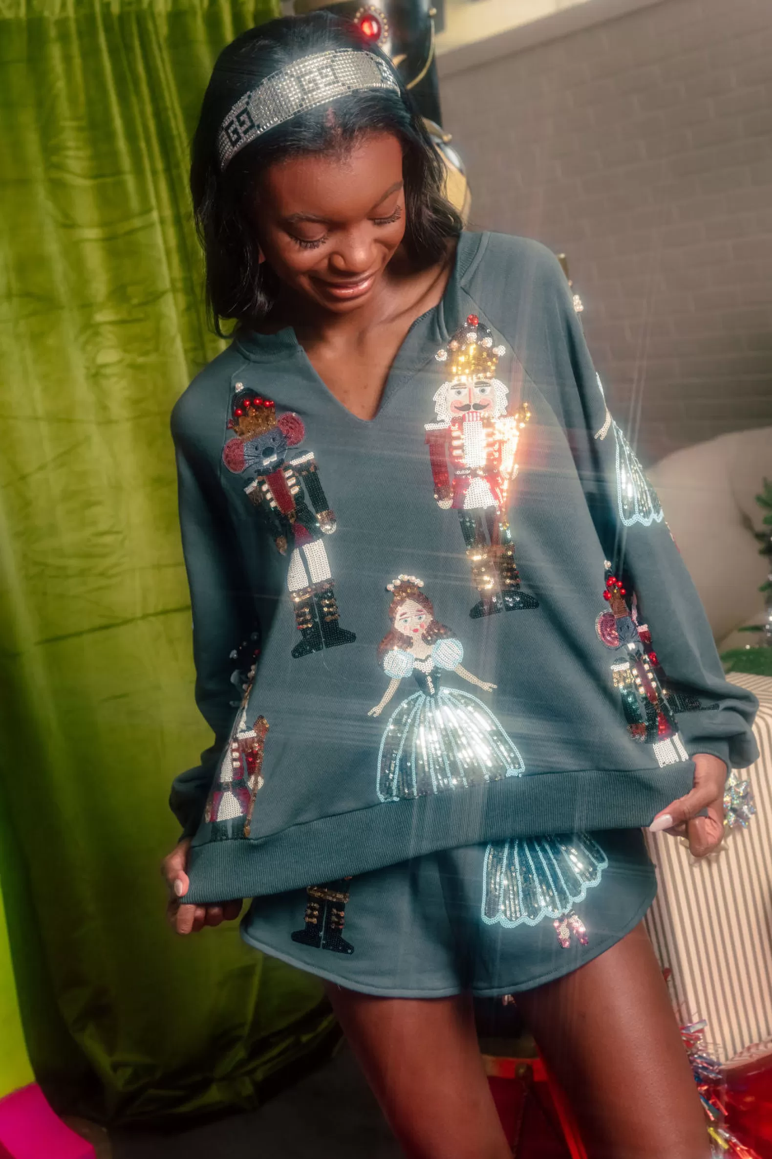 Queen of Sparkles Sets | Sweatshirts<Nutcracker Ballet Sweatshirt Dark Teal