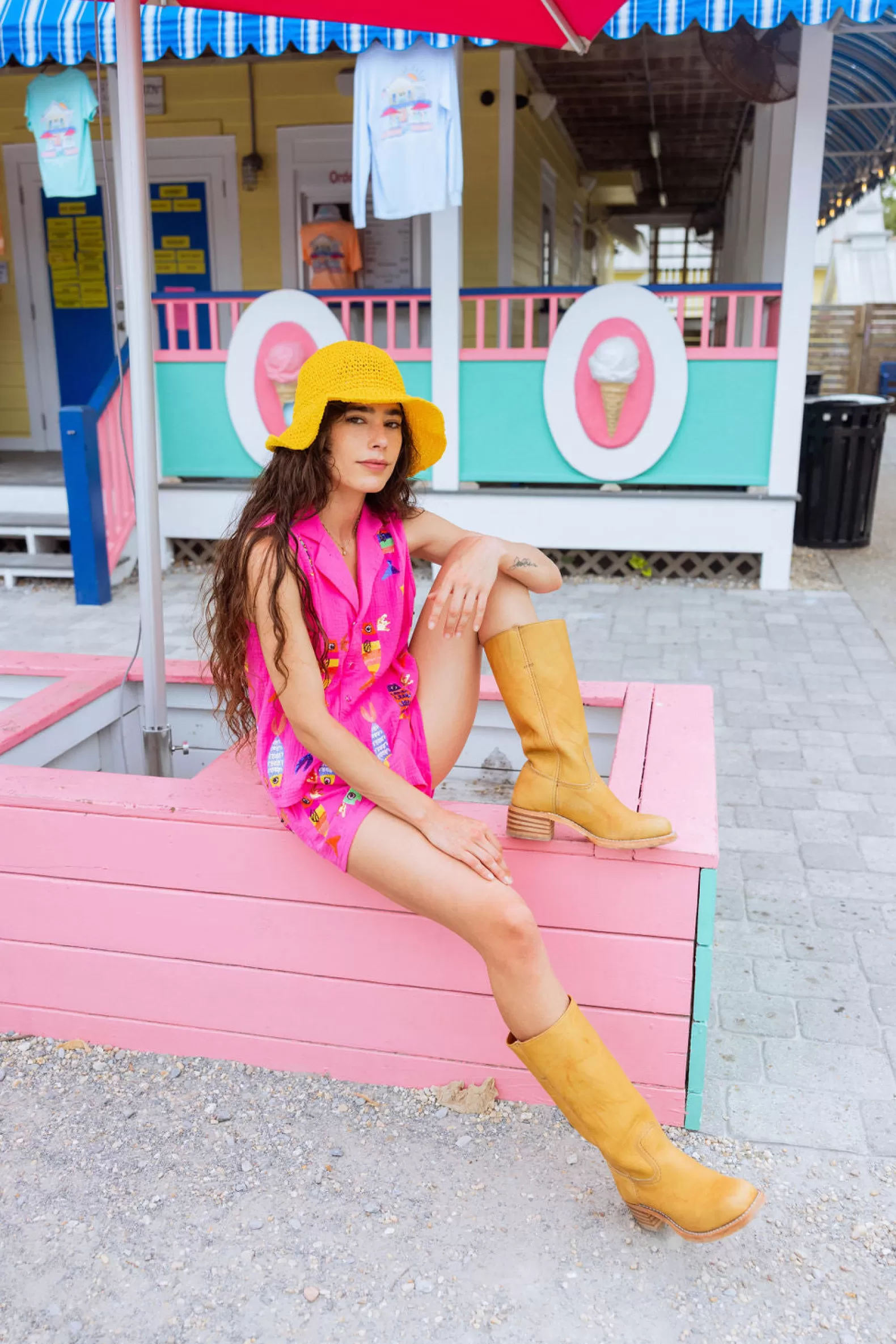 Queen of Sparkles Tops | Sets<Crowned Fish Gauze Tank Hot Pink