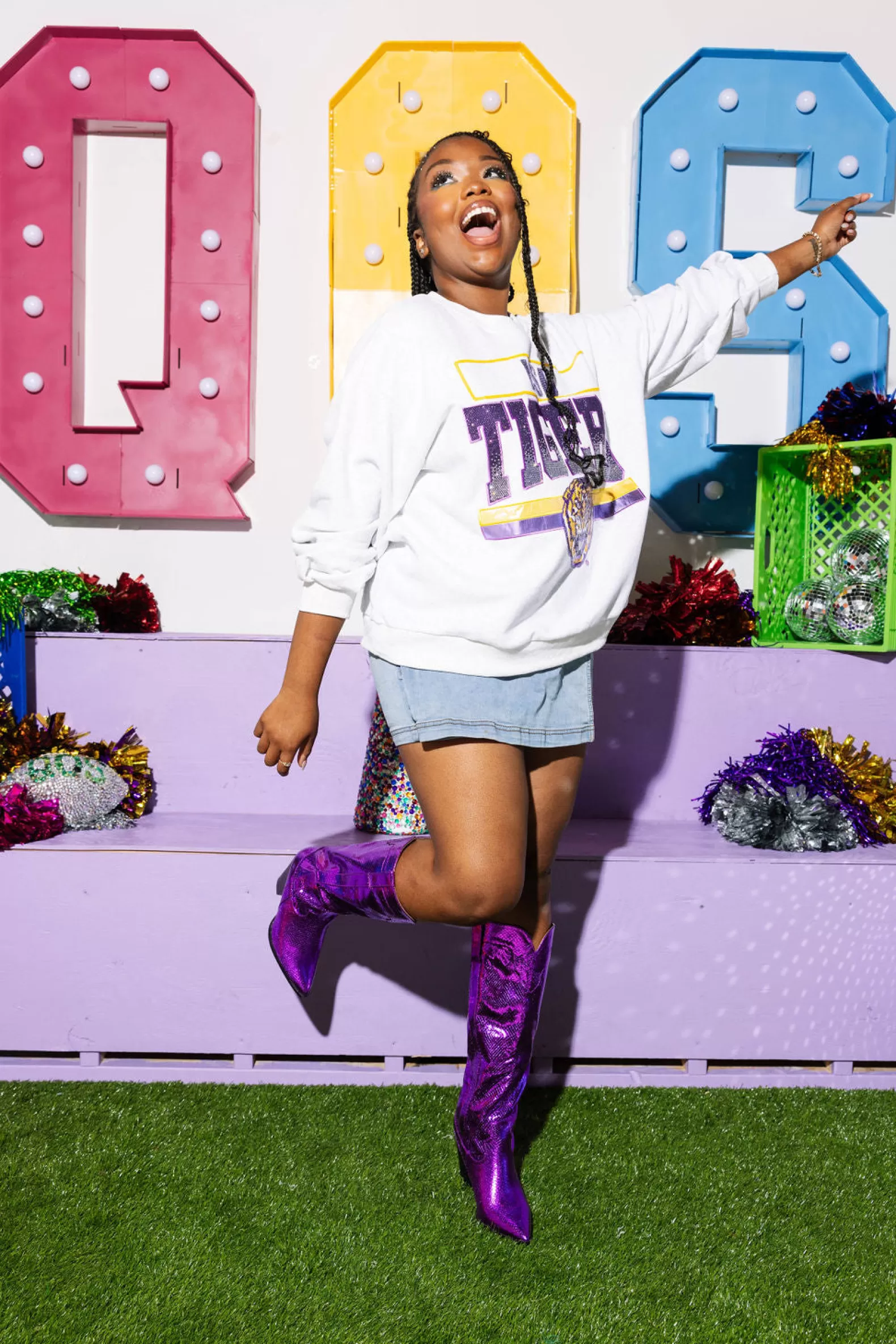 Queen of Sparkles Sweatshirts<Licensed 'LSU Tigers' Vintage Sweatshirt Grey