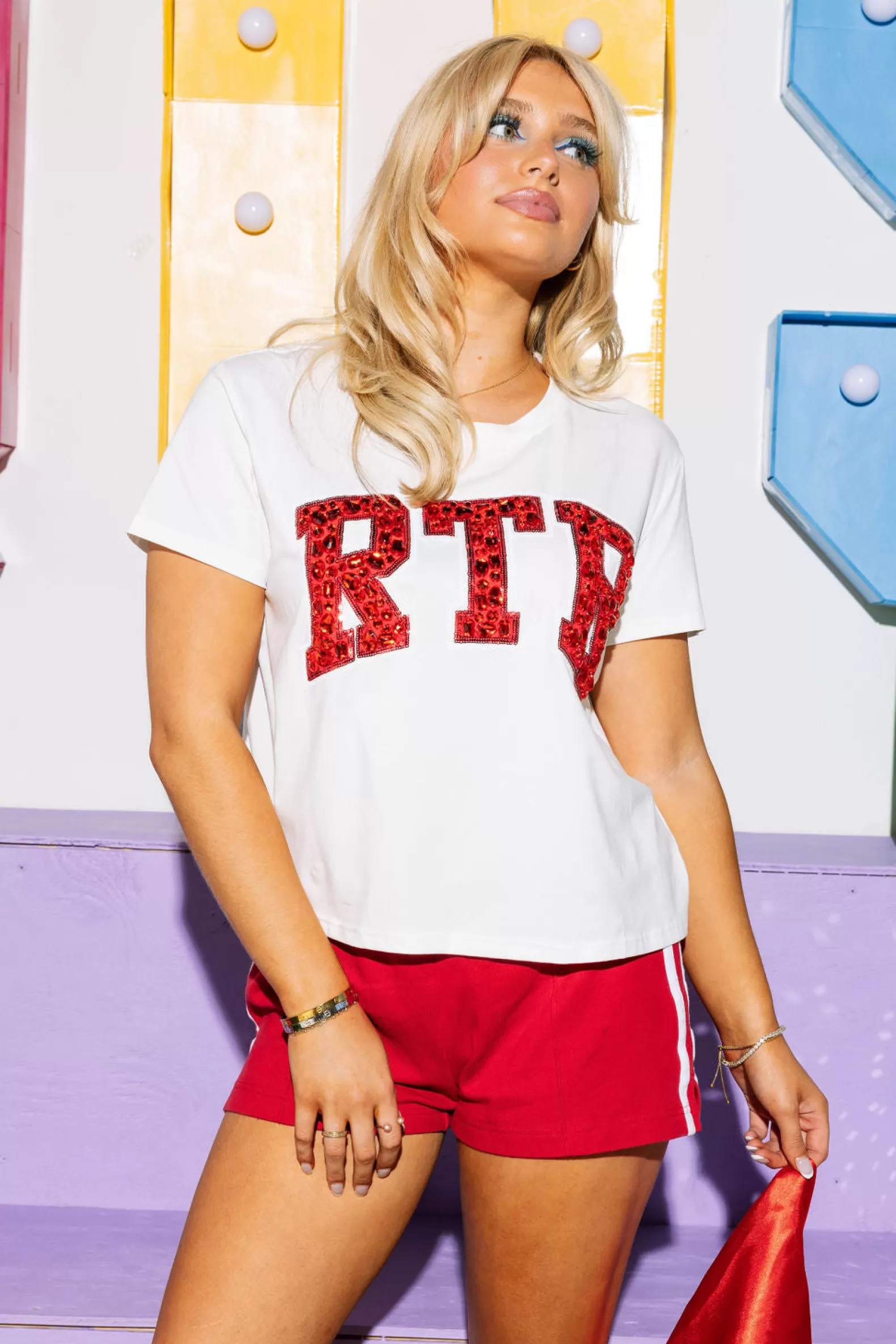 Queen of Sparkles Tees<Licensed RTR Jeweled Letter Tee White