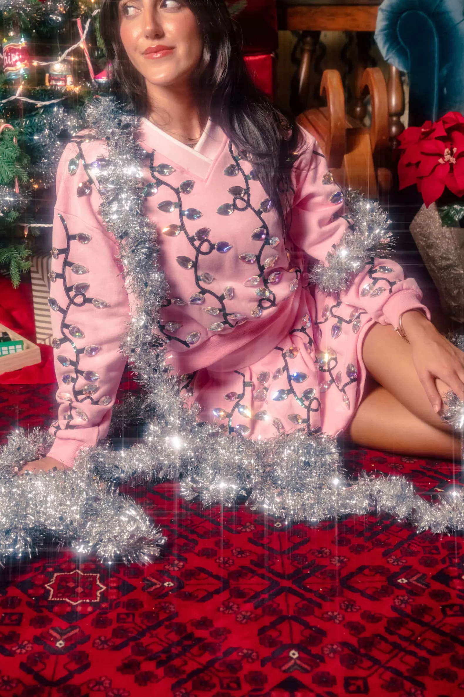 Queen of Sparkles Sets | Sweatshirts<Clear Jeweled Christmas Light V Neck Sweatshirt Light Pink
