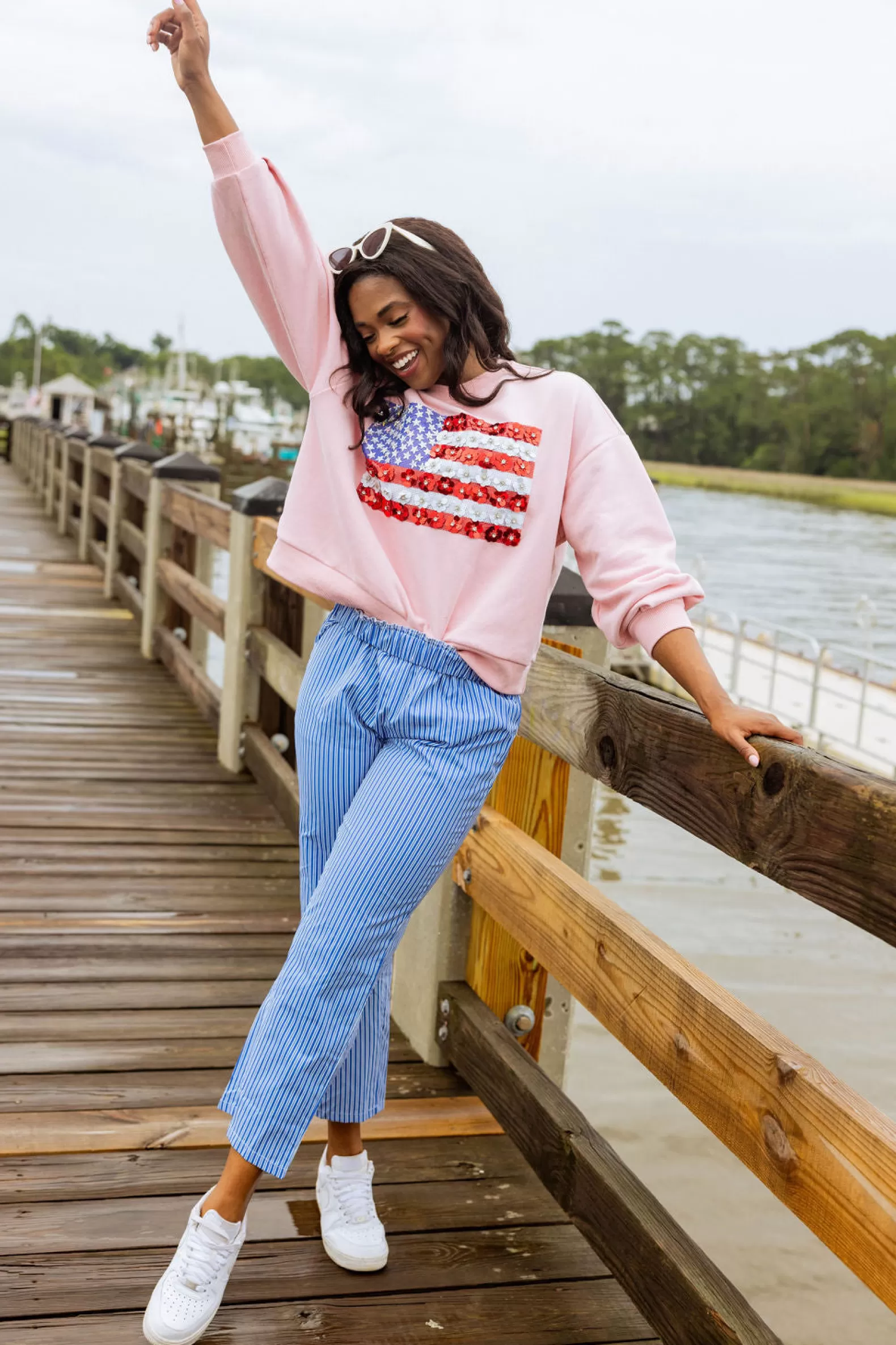 Queen of Sparkles Sweatshirts<Flower American Flag Sweatshirt Pink