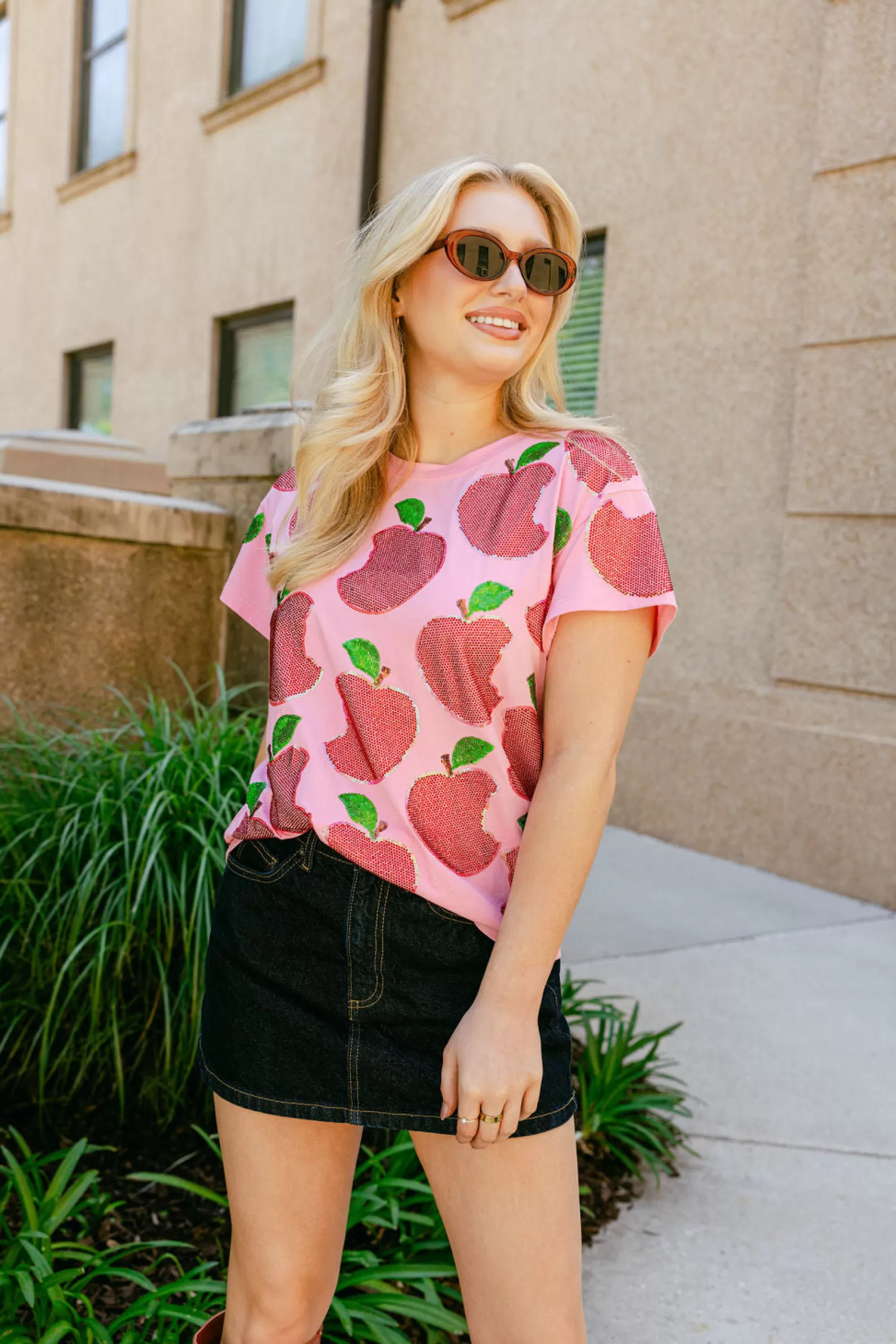 Queen of Sparkles Tees<Scattered Apple Tee Pink