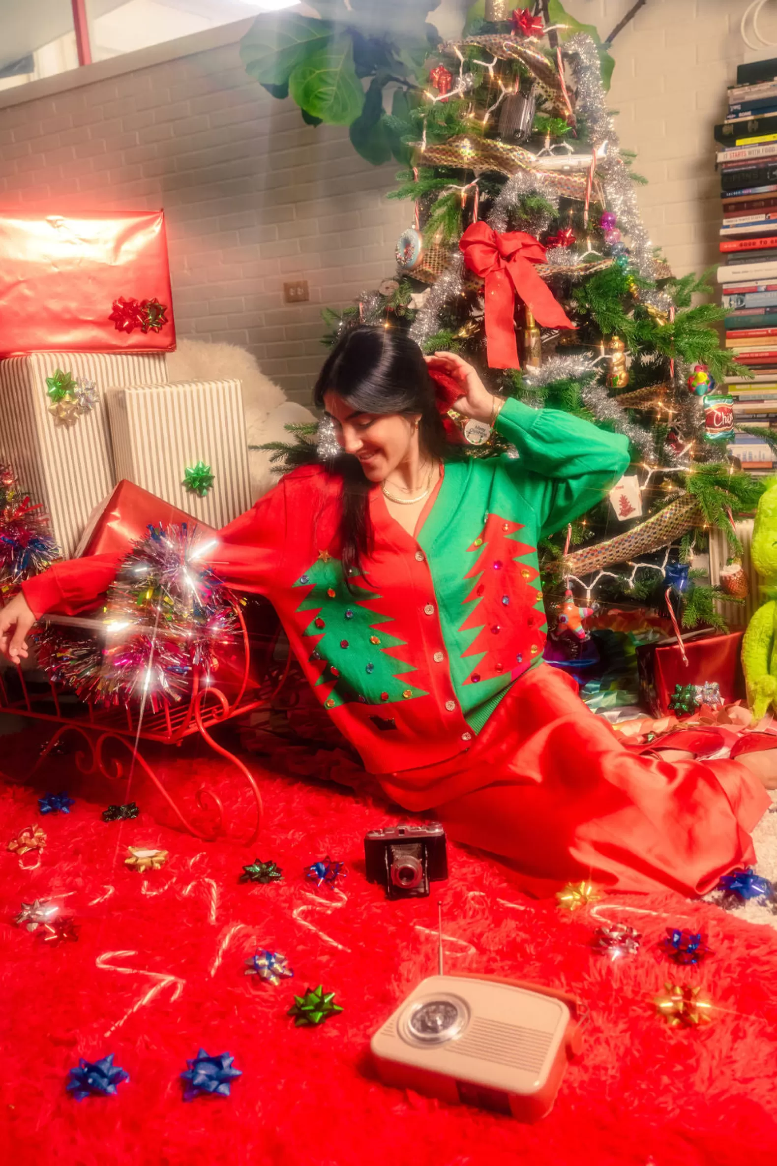 Queen of Sparkles Sweaters<Christmas Tree Cardigan Red/Green