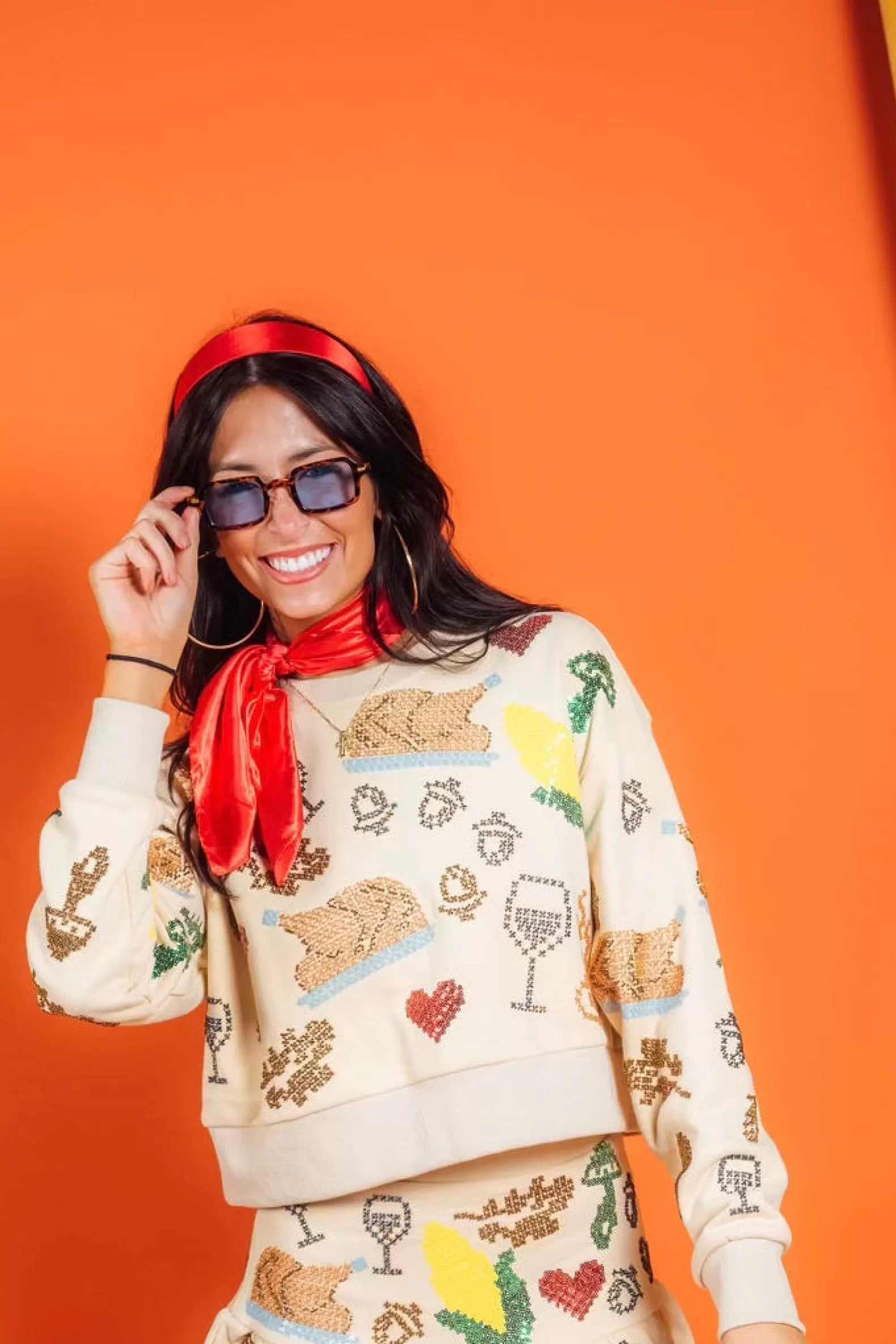 Queen of Sparkles Sweatshirts<Scattered Needlepoint Turkey Dinner Cropped Sweatshirt Tan