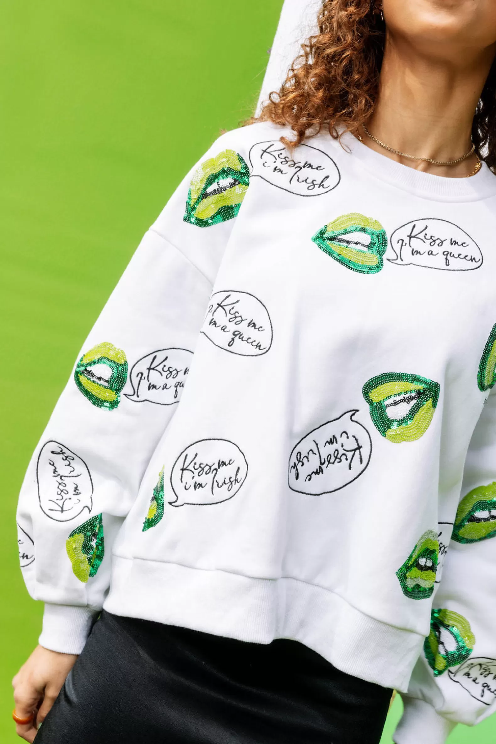 Queen of Sparkles Sweatshirts<& Green Scattered Kiss Me I'm a Queen Sweatshirt White
