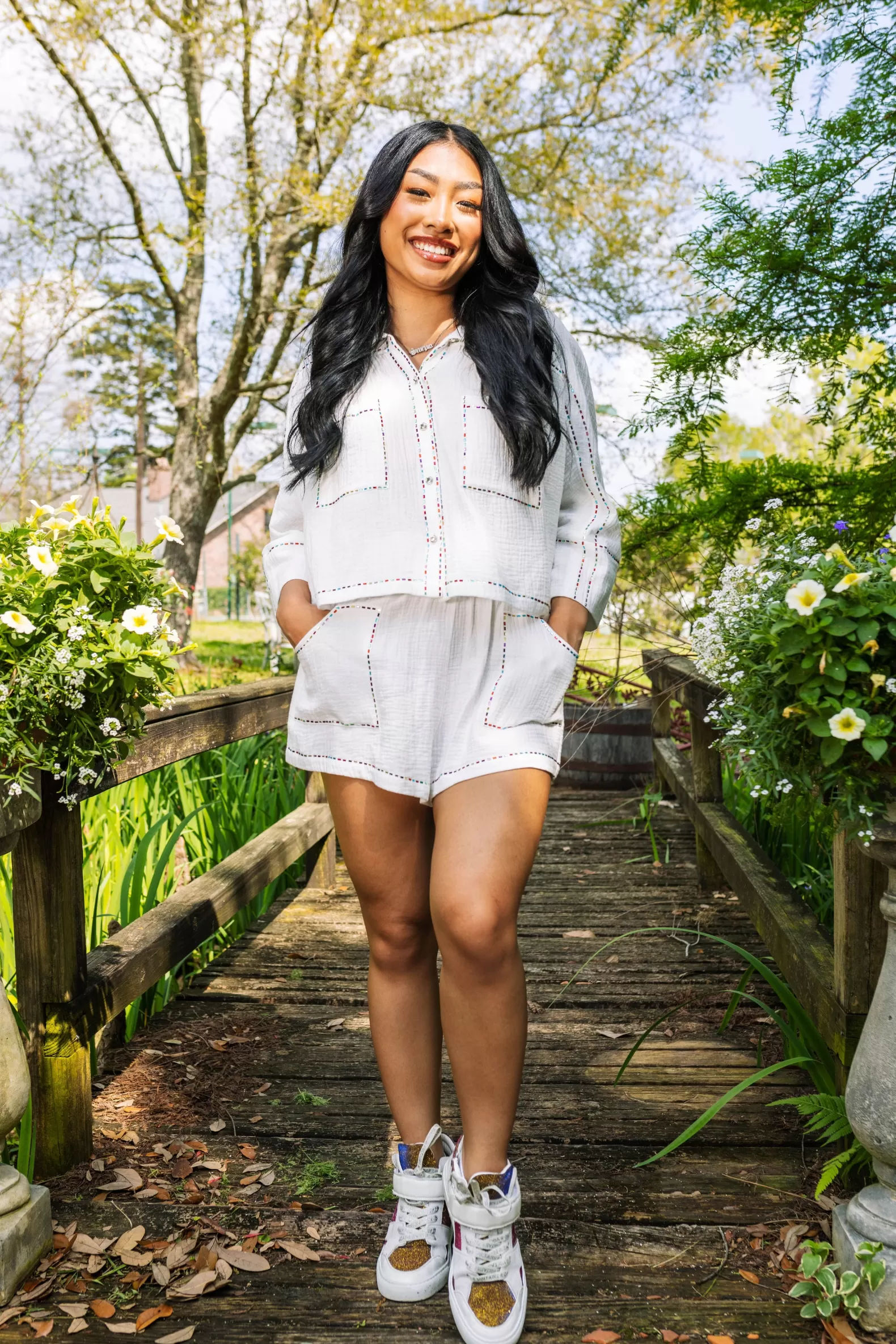 Queen of Sparkles Shorts<White & Rainbow Rhinestone Gauze Short