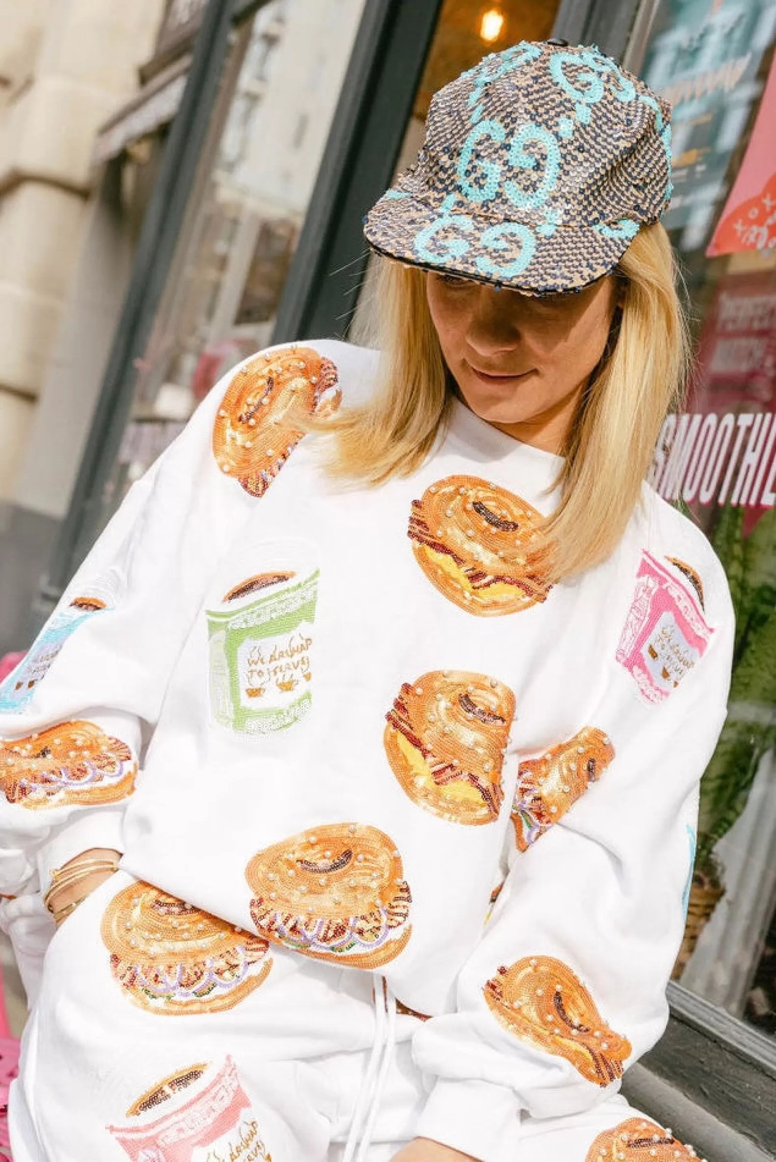 Queen of Sparkles Sweatshirts<Bagel Sandwich & Coffee Sweatshirt White