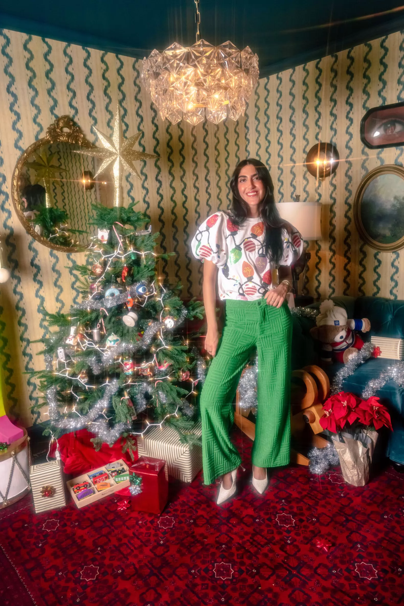 Queen of Sparkles Tops<Christmas Lights Tee With Poof Sequin Sleeves White