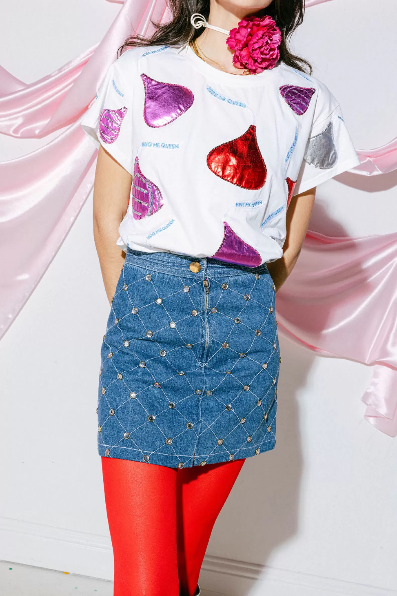 Queen of Sparkles Tees<Kiss All Over Tee White