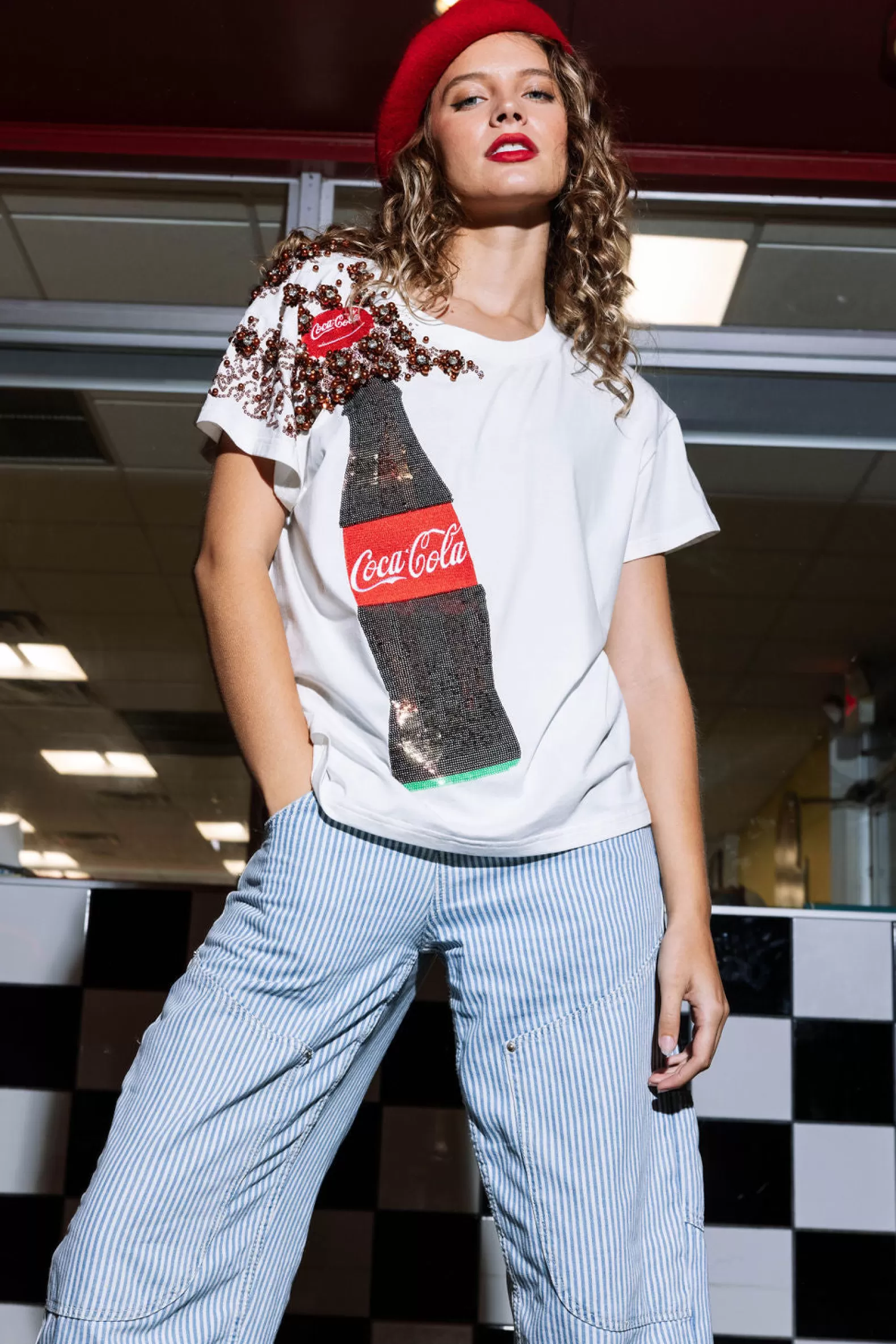 Queen of Sparkles Tees<Popping Coca-Cola® Bottle Tee White