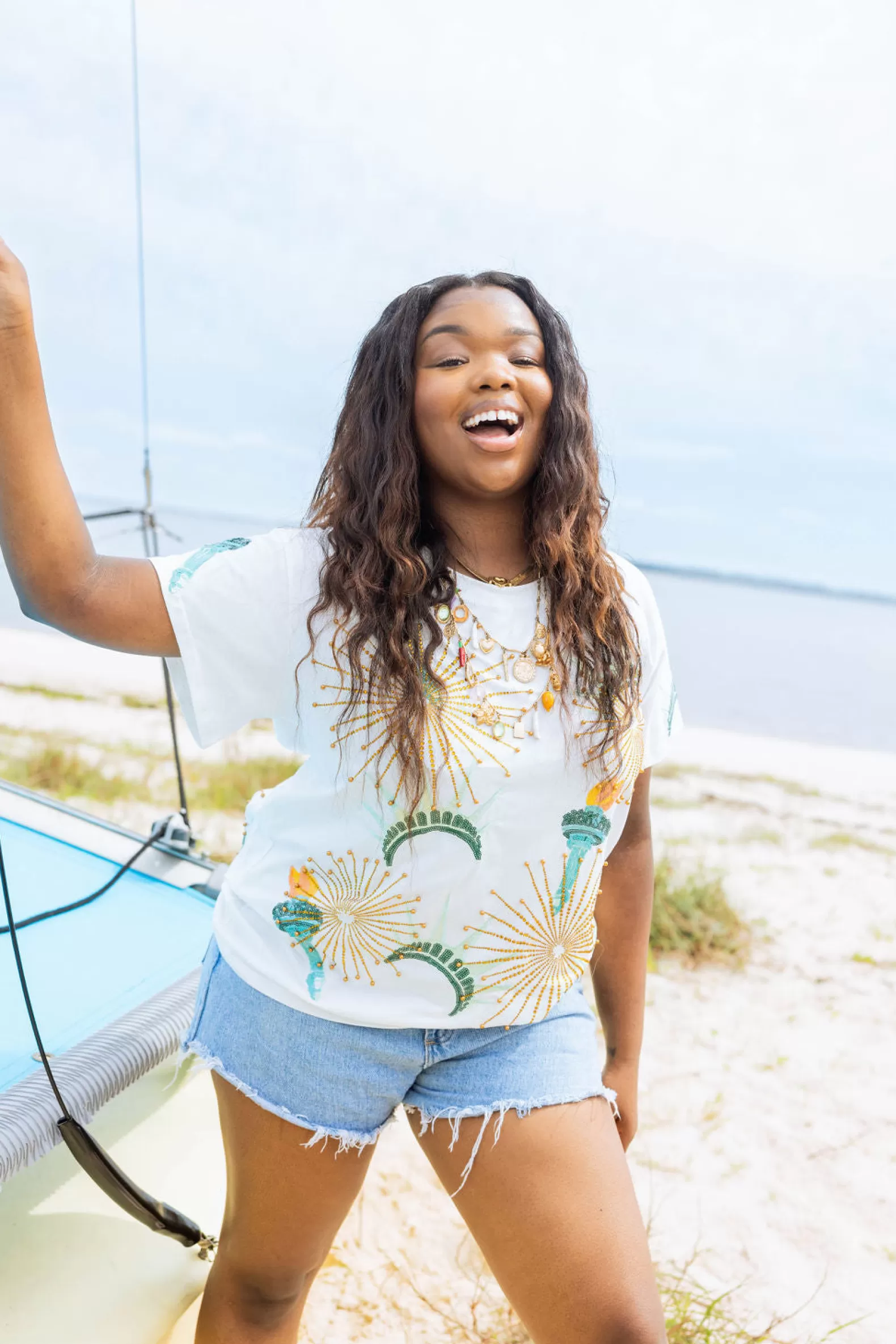 Queen of Sparkles Tees<Statue of Liberty Icon Tee White